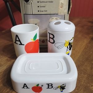Vintage 80's 3 Piece Bath Set. Cute Set with Cup, Toothbrush Holder & Soap Dish